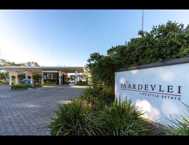 2 BEDROOM APARTMENT FOR SALE IN PAARDEVLEI